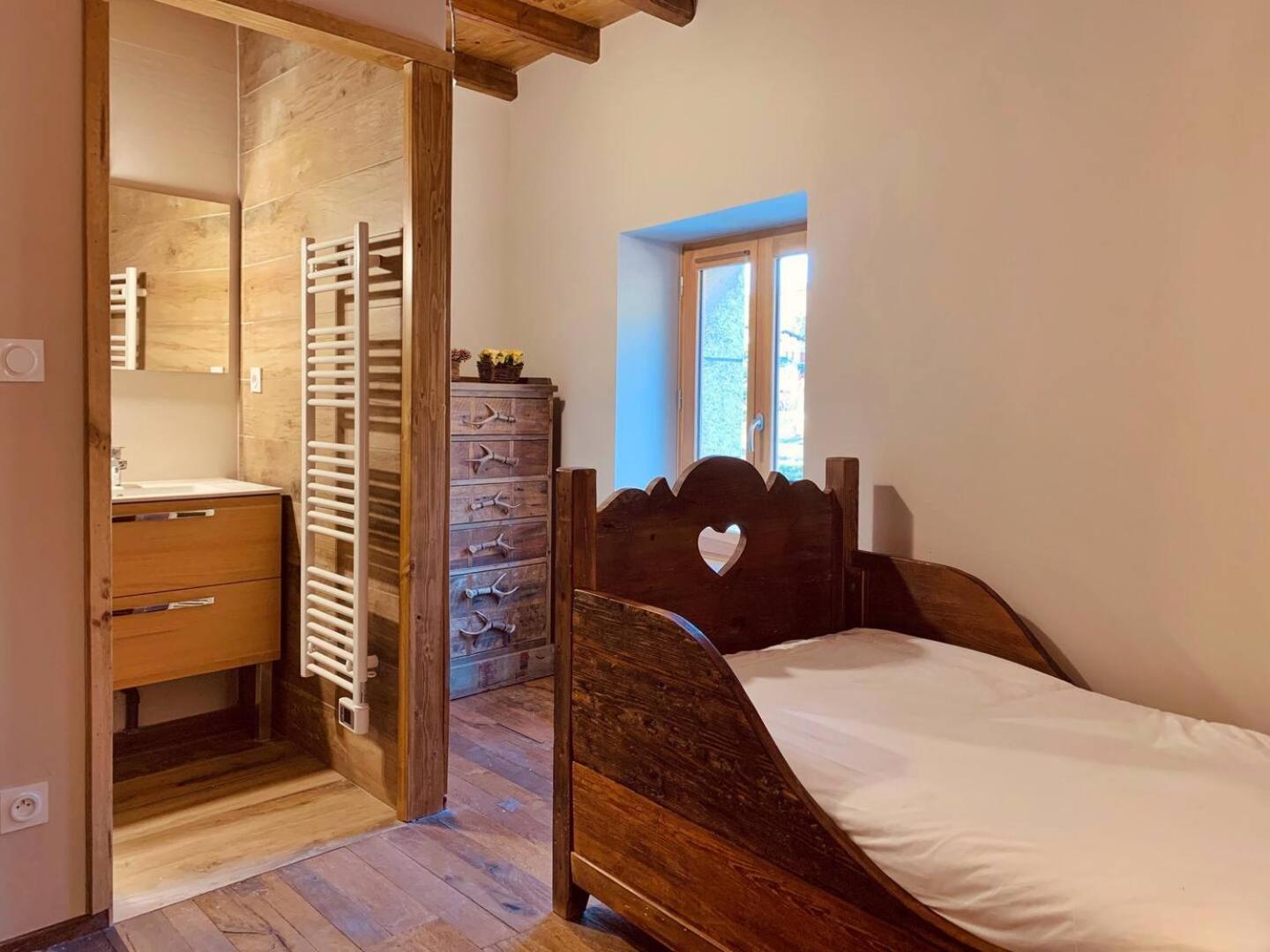 Charmante Maison De Village: Prestation De Qualite, Tout Confort, Terrasse Targassonne エクステリア 写真